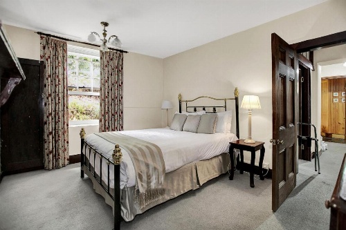 Apartments at York Mansions image 11