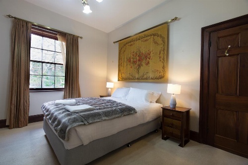 Apartments at York Mansions image 4